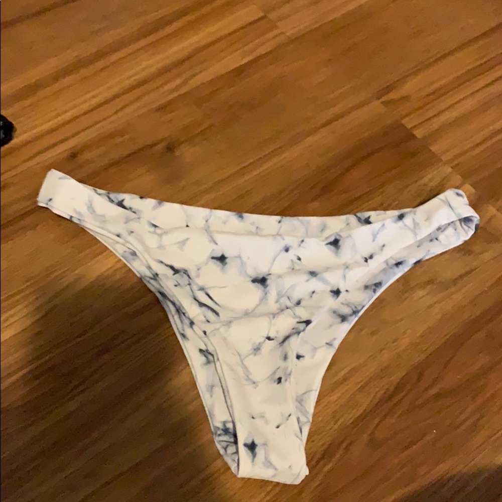 Bathing suit
